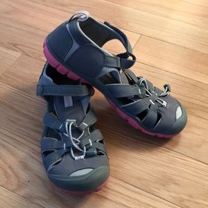Keen Seacamp kids sandals water shoes size 6